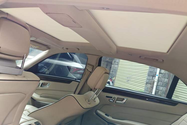 Used Mercedes-Benz E-Class 2015 Facelift E 200 L