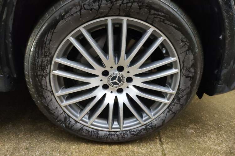 Used Mercedes-Benz GLC 2024 GLC 300 L 4MATIC Dynamic Edition 5-seater
