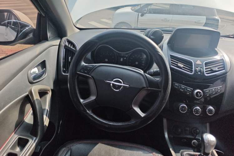 Used Haima S5 2015 1.6L Manual Luxury Model with Sunroof
