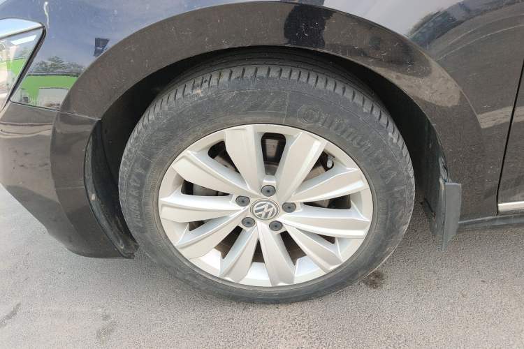 Used Volkswagen Passat 2019 330TSI Elite Edition China VI Left Front Wheel Hub