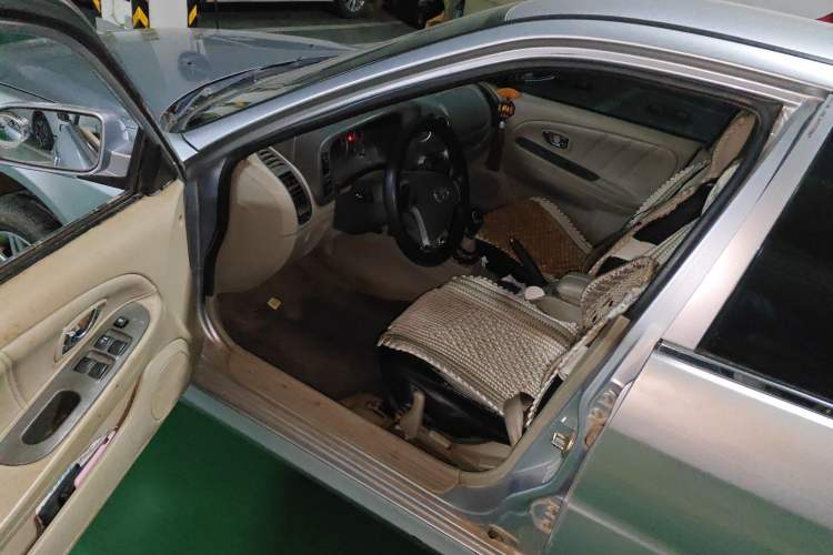 Used Soueast V3 Lingyue 2010 Revised Version 1.5L Manual Comfort Edition Driver Seat