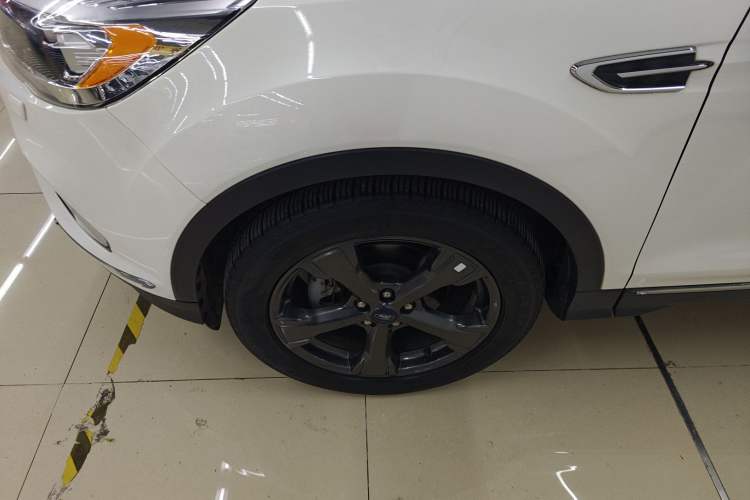 Used Ford Kuga 2019 EcoBoost 180 Two-Wheel-Drive Titanium Plus Model China VI Standard