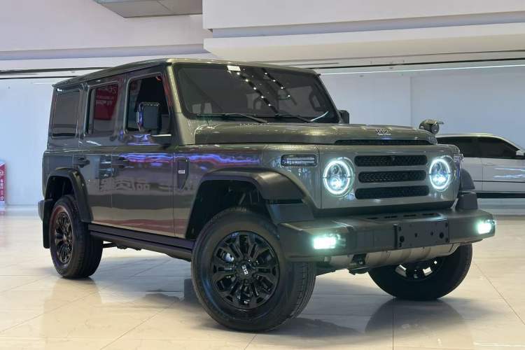 Used 212 T01 2024 2.0T Explorer
