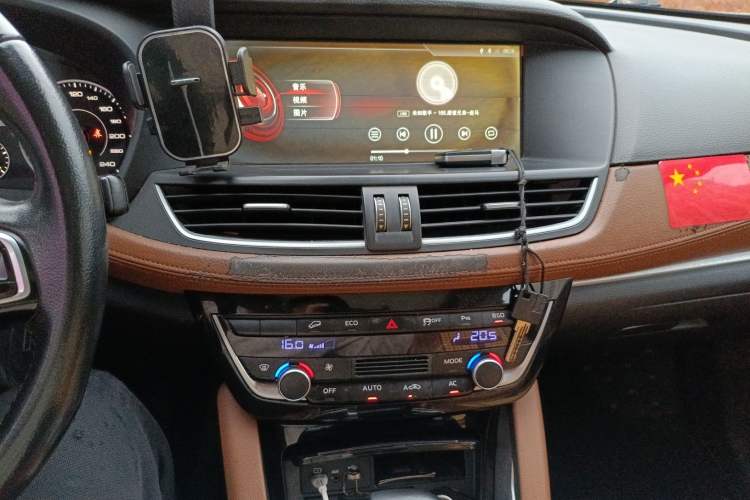 Used BORGWARD BX7 2016 28T Four-wheel Drive Luxury Edition 5 Seats
