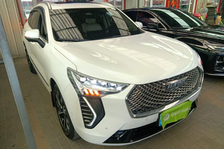 Used Haval JOLION 2021 1.5T Automatic Four-Door Version Front Right 45 Deg