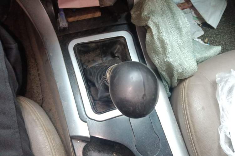 Used Huanghai Da Chaishen 2009 2.8T Two-Wheel-Drive Diesel Luxury Version 4JB1T1
