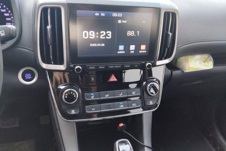 Used Hyundai ix35 2020 2.0L Automatic 2WD Zhiyong·Changxiang Edition Audio And AC Panel