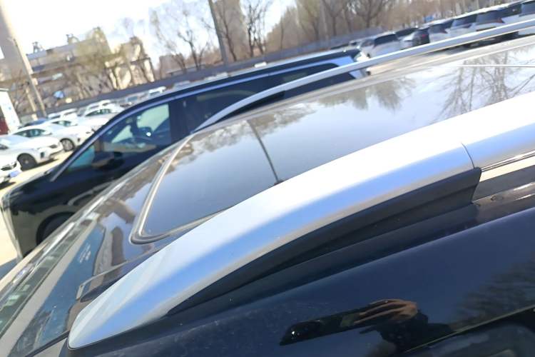 Used GAC Trumpchi GS8 2017 320T Two-Wheel Drive Luxury Smart Connectivity Version (7 Seats) Roof