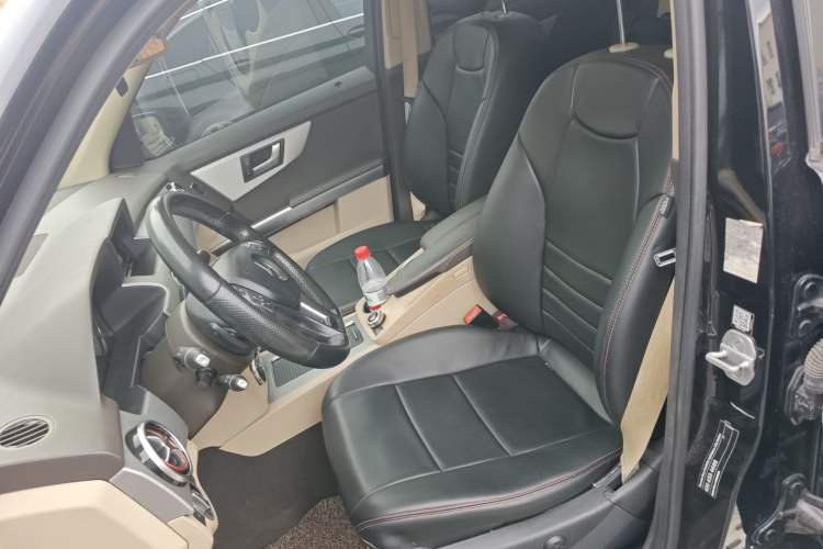 Used Mercedes-Benz GLK-Class 2015 GLK 260 4MATIC Dynamic Edition Ultimate Version Left Front Seat