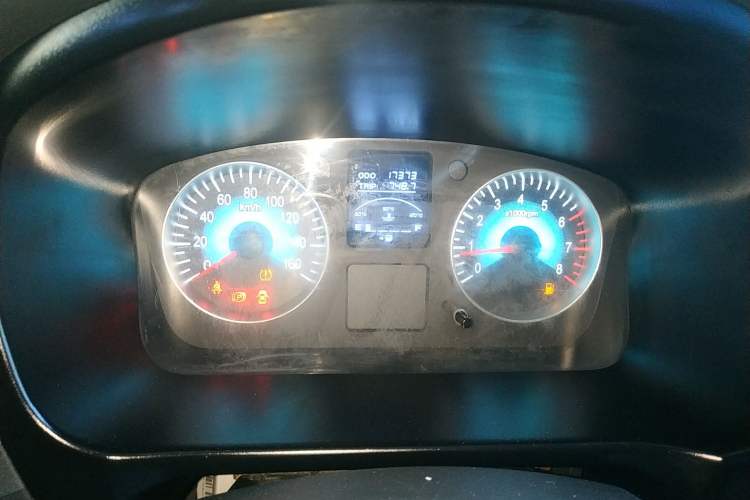 Used Jinbei Gold Hiace 2021 1.5L Passenger Vehicle Engineering Lion 6 Seats
