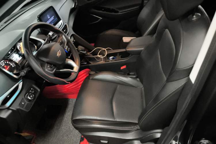 Used Chevrolet Orlando 2019 Redline 530T Automatic Enjoyment Version (5+2 Seating) China VI Left Front Seat