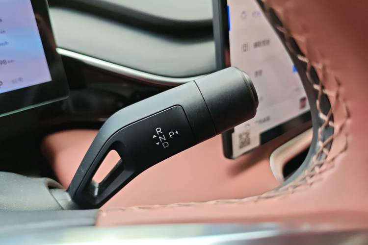 Used Geely Galaxy L6 2025 EM-i 140km Starship Edition
