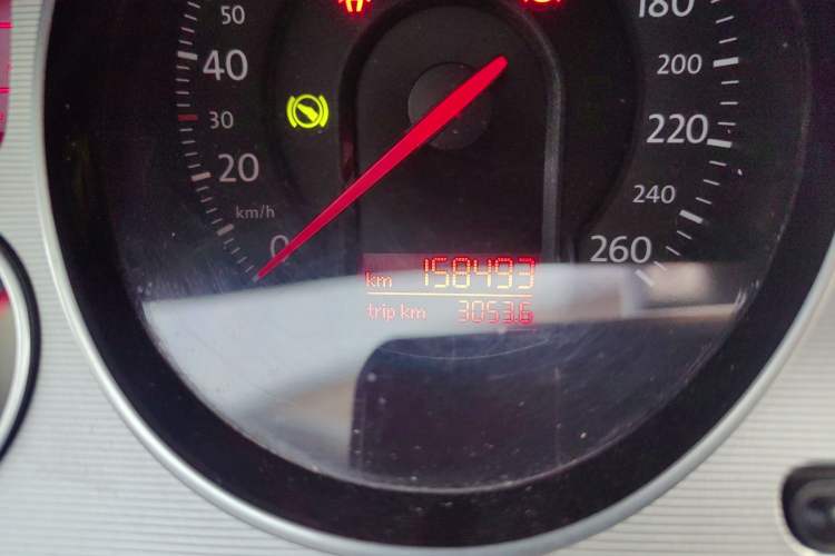 Used Volkswagen Magotan 2011 1.8TSI DSG Comfort Model Odometer Close Up