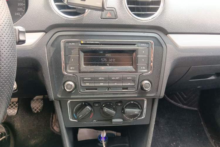 Used Volkswagen Jetta 2015 1.6L Manual Comfort Model