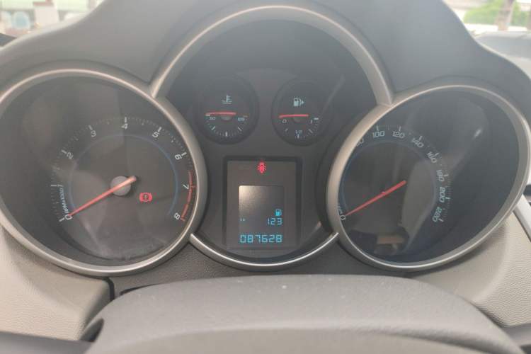 Used Chevrolet Cruze 2013 1.6L SL Sunroof Edition MT Instrument Cluster