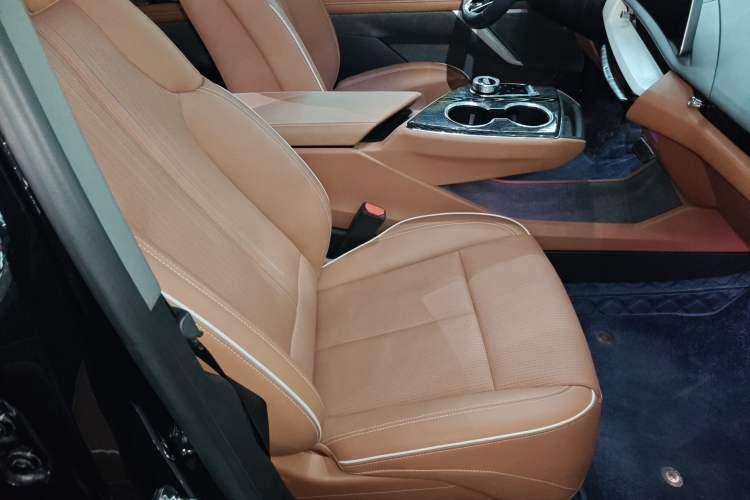 Used Cadillac OPTIQ 2024 Standard Range Version
