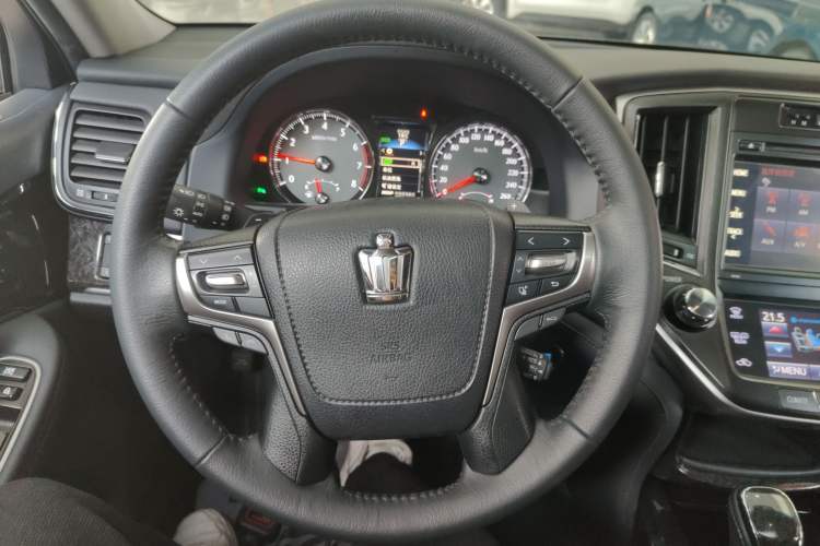 Used Toyota Crown 2018 2.0T Fashion Edition
