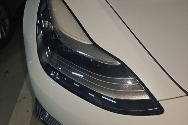 Used Tesla Model 3 2020 Long-Range Rear-Wheel-Drive Version