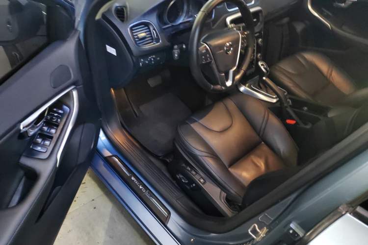 Used Volvo V40 2018 T3 Zhiyi Edition Driver Seat