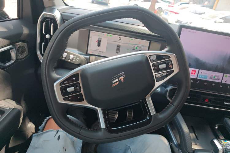 Used JETOUR Traveler C-DM 2024 C-DM 206KM Four-Wheel Drive Wilderness Edition Steering Wheel