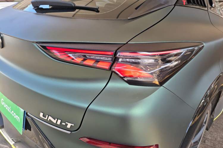 Used CHANGAN UNI-T 2022 1.5T Sport Edition Flagship Version
