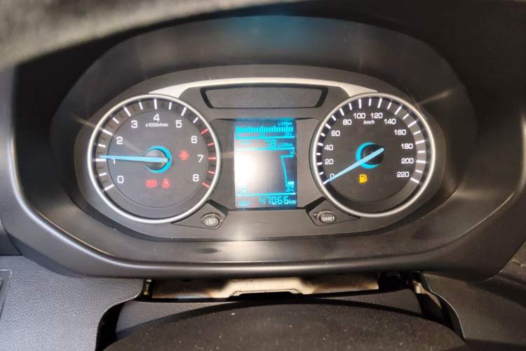Used FAW Yingzhi 727 2016 1.5L Standard Edition Instrument Cluster