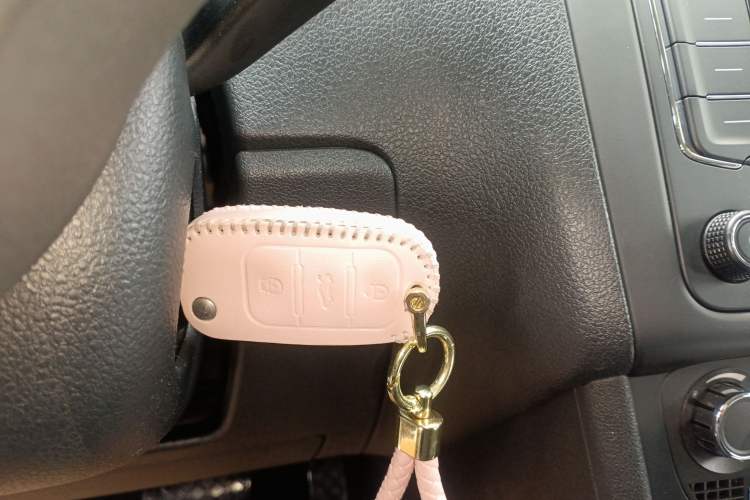 Used Volkswagen Polo 2013 1.4L Automatic Comfort Edition Interior 1