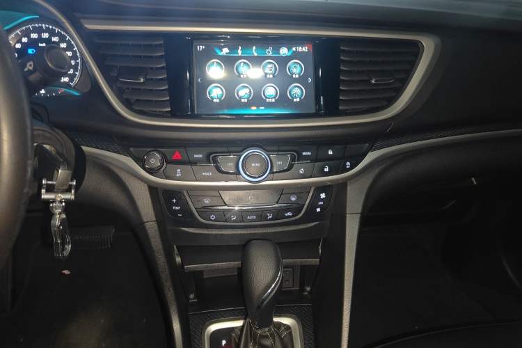 Used Buick GT 2019 15T Dual-Clutch Connected Elite Model China VI Audio And AC Panel