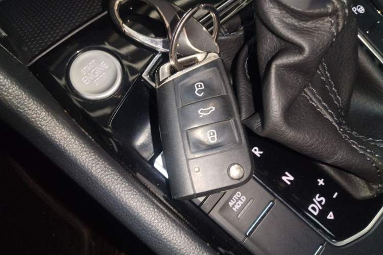 Used Volkswagen Tiguan L 2024 330TSI Automatic Two-Wheel Drive R-Line Enhanced Edition Vehicle Key