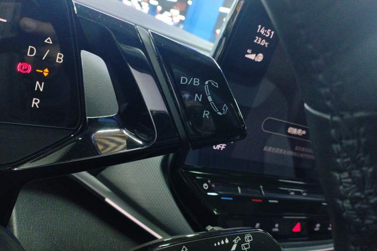 Used Volkswagen ID.4 CROZZ 2021 Long-Range Lite PRO Two-Wheel Drive Version
