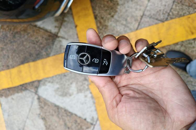 Used Mercedes-Benz E-Class New Energy 2022 Facelift E 350 e L Plug-in Hybrid Sedan
