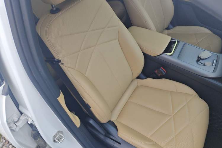 Used Geely Galaxy L6 2023 60km PLUS Right Front Seat