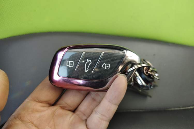 Used Roewe Clever 2021 302 km New Four-Seater Super-Efficient Version