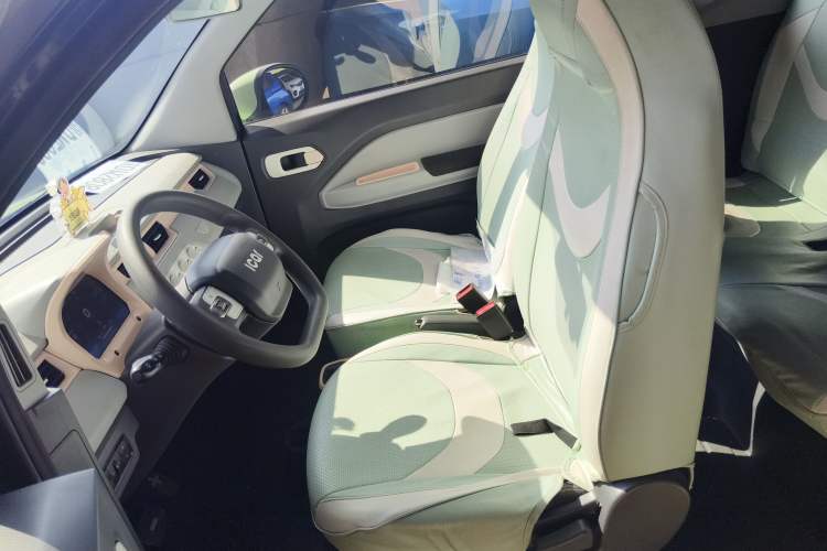 Used Chery New Energy QQ Ice Cream 2022 170km Sundae Phosphate Lithium-Ion
