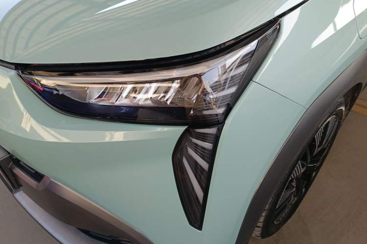 Used AION Y 2022 70 Tech Edition Lithium Iron Phosphate
