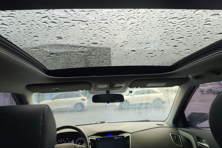 Used Hyundai ix25 2015 1.6L Automatic Two-Wheel Drive Smart GLS Trim Headliner