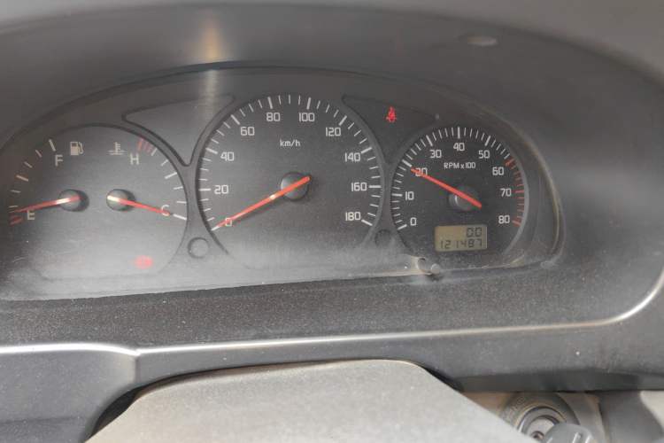 Used Jinbei Hiace 2011 2.0L 5th Generation Power King Deluxe Version 4G20D4B Odometer Close Up