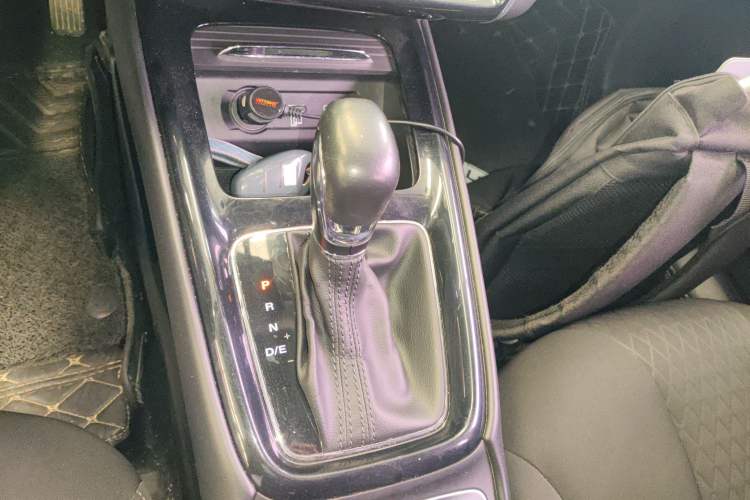 Used Roewe i5 2020 1.5L Automatic 4G Connected Linghao Edition