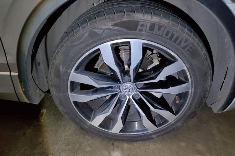 Used Volkswagen Tiguan L 2019 380TSI Automatic All-Wheel Drive R-Line Flagship Edition China VI Standard