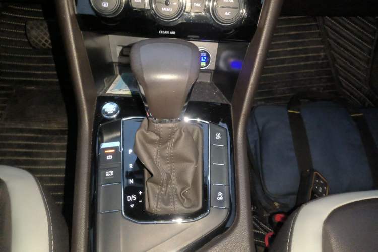 Used Volkswagen Tiguan L 2018 330TSI Automatic Two-Wheel Drive Luxury Edition