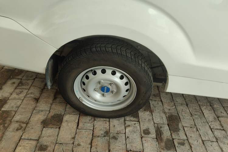 Used SRM Haoyun 2025 Standard Model Ningde 41.86kWh 305KM 6 Seats Right Rear Wheel Hub