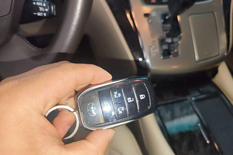 Used Toyota Alphard 2012 3.5L Luxury Edition