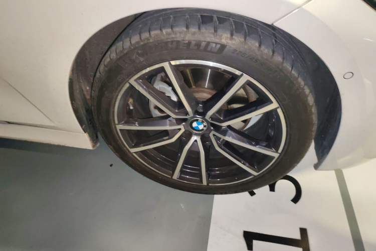 Used BMW 3 Series 2020 320Li M Sport Package Right Front Wheel Hub
