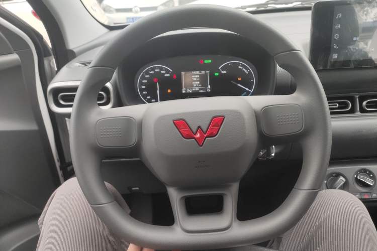 Used Wuling Hongguang New Energy 2025 Extended-Range Hybrid 50KM Comfort Version