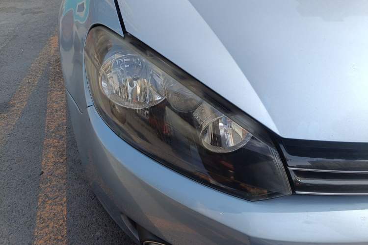 Used Volkswagen Golf 2012 1.6L Automatic Fashion Model Right Front Headlight