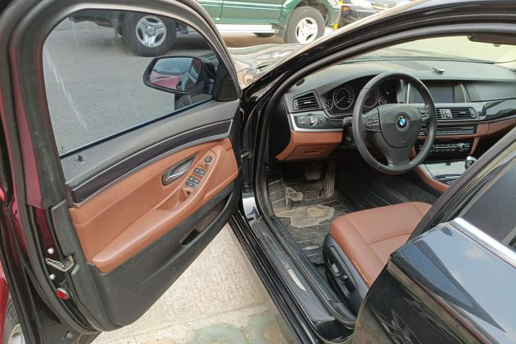 Used BMW 5 Series 2014 520i Elegant Edition