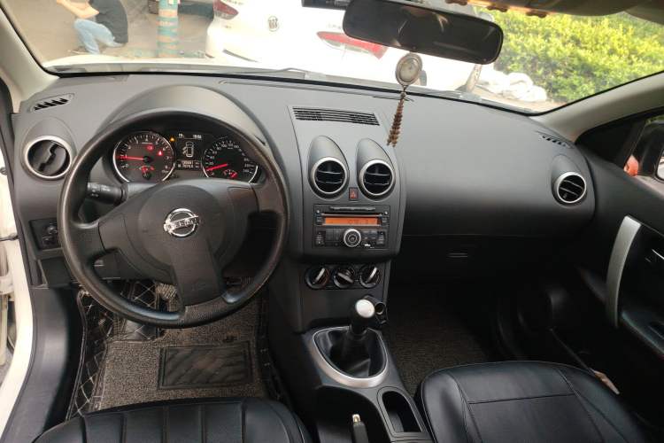 Used Nissan Qashqai 2015 2.0 XL Cool Fire MT 2WD