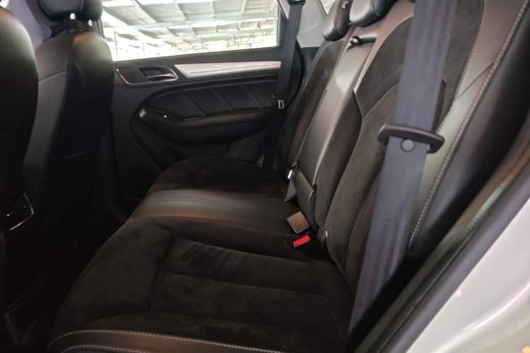 Used Roewe RX5 New Energy 2017 eRX5 50T Hybrid Connected Prestige Flagship Edition Left Rear Seat