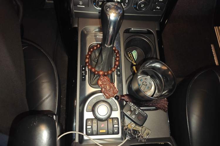 Used Land Rover Range 2011 5.0 SC V8 Gear Lever