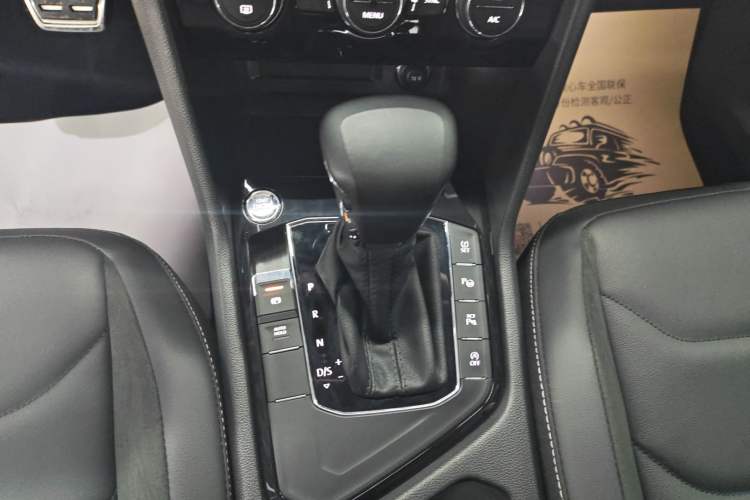 Used Volkswagen Tiguan L 2021 330TSI Automatic Two-Wheel Drive R-Line Enhanced Edition
